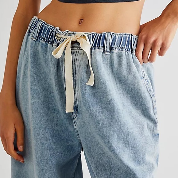 FP WE THE FREE CLOVER Wide-Leg Light Blue Denim Jeans Size S NWT - Picture 5 of 7